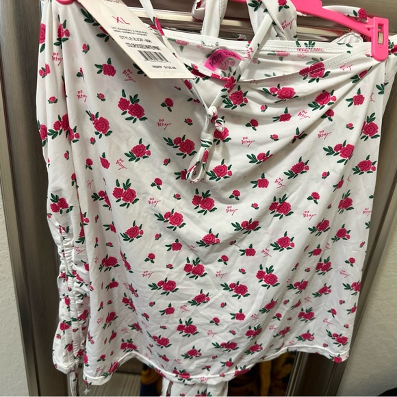 2 piece Betsey Johnson Floral Print Women's Swim Suit w/ swim skirt - Picture 4 of 6